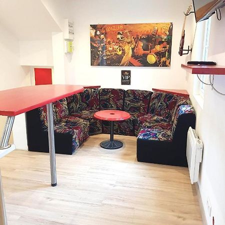 05 - Tres Joli 3 Pieces Neuf 2 Chambres, Logement Tout Equipe Pour 1 A 4 Personnes Maximum, Vue Sur Jardin Avec Parking Privatif, Grand Fourgon Possible, Tout Le Linge De Maison Est Fourni Annesse-et-Beaulieu Kültér fotó
