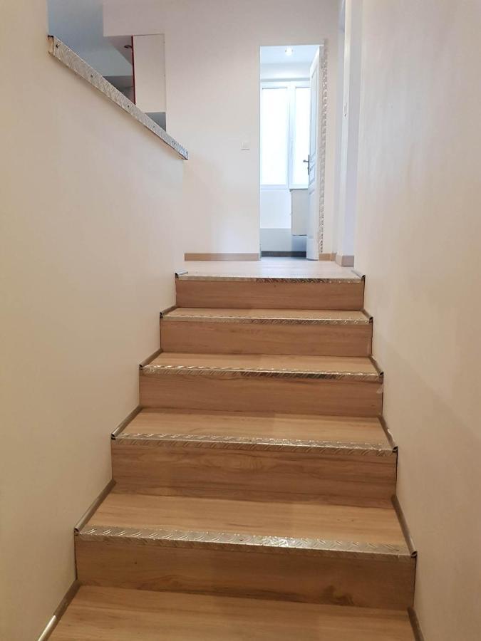 05 - Tres Joli 3 Pieces Neuf 2 Chambres, Logement Tout Equipe Pour 1 A 4 Personnes Maximum, Vue Sur Jardin Avec Parking Privatif, Grand Fourgon Possible, Tout Le Linge De Maison Est Fourni Annesse-et-Beaulieu Kültér fotó