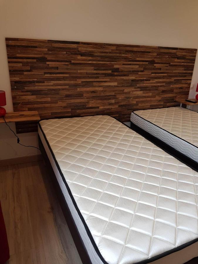 05 - Tres Joli 3 Pieces Neuf 2 Chambres, Logement Tout Equipe Pour 1 A 4 Personnes Maximum, Vue Sur Jardin Avec Parking Privatif, Grand Fourgon Possible, Tout Le Linge De Maison Est Fourni Annesse-et-Beaulieu Kültér fotó