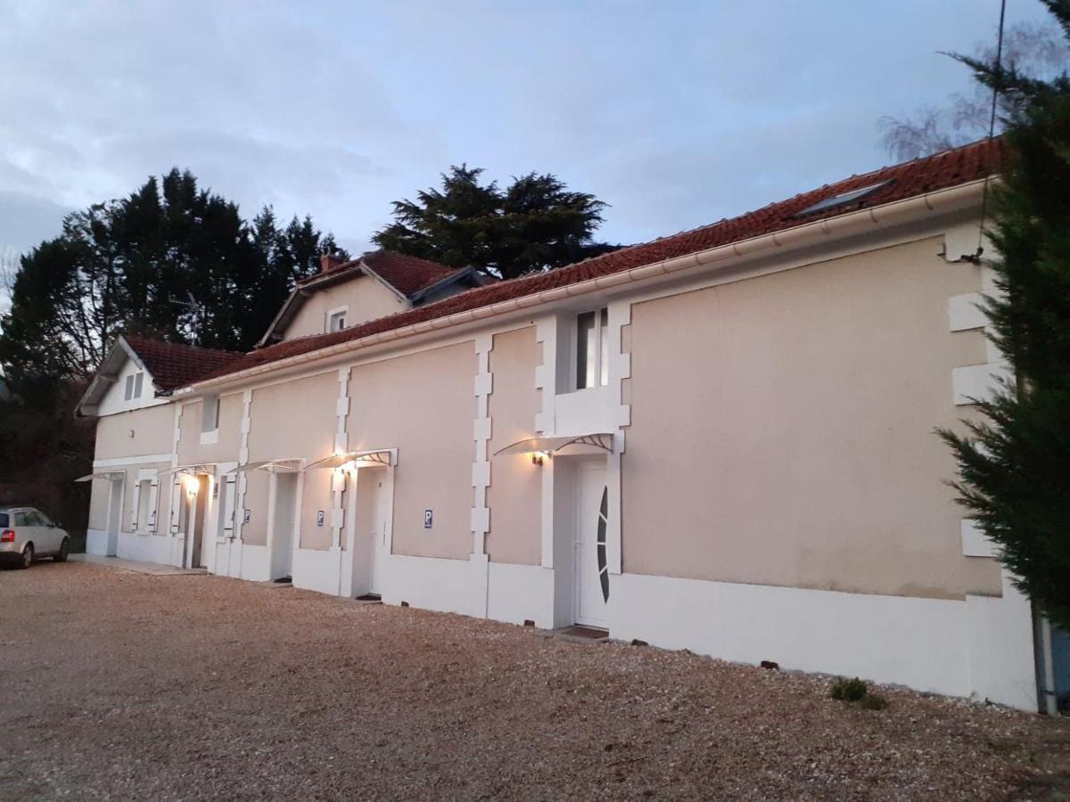 05 - Tres Joli 3 Pieces Neuf 2 Chambres, Logement Tout Equipe Pour 1 A 4 Personnes Maximum, Vue Sur Jardin Avec Parking Privatif, Grand Fourgon Possible, Tout Le Linge De Maison Est Fourni Annesse-et-Beaulieu Kültér fotó