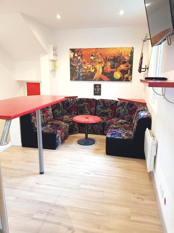 05 - Tres Joli 3 Pieces Neuf 2 Chambres, Logement Tout Equipe Pour 1 A 4 Personnes Maximum, Vue Sur Jardin Avec Parking Privatif, Grand Fourgon Possible, Tout Le Linge De Maison Est Fourni Annesse-et-Beaulieu Kültér fotó
